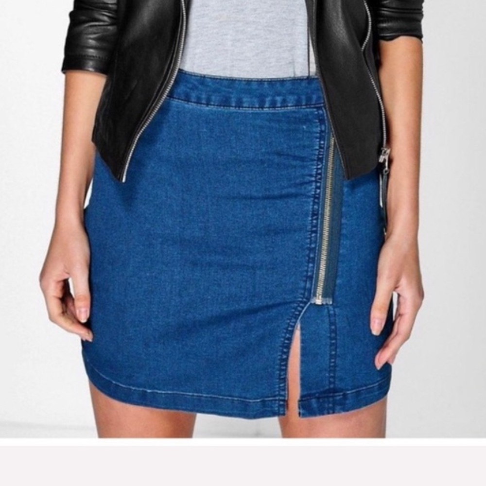 Asymmetric Zip Denim Mini Skirt